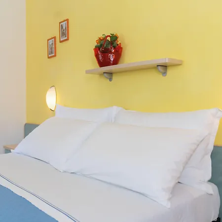 Ersilia Hotel 2*
