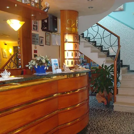 ホテル Ersilia 2*