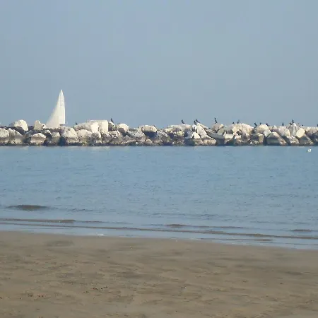 Ersilia Hotel 2*